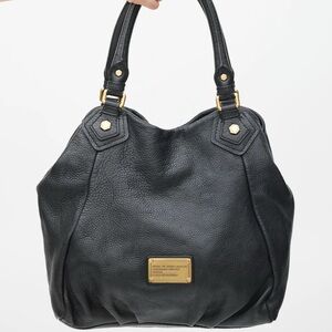 Marc by Marc Jacobs black Francesca leather bag featuring gold hardware